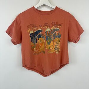 American Highway Cropped Short Sleeve T Shirt sz M  Coral Graphic Cowgirl Boots